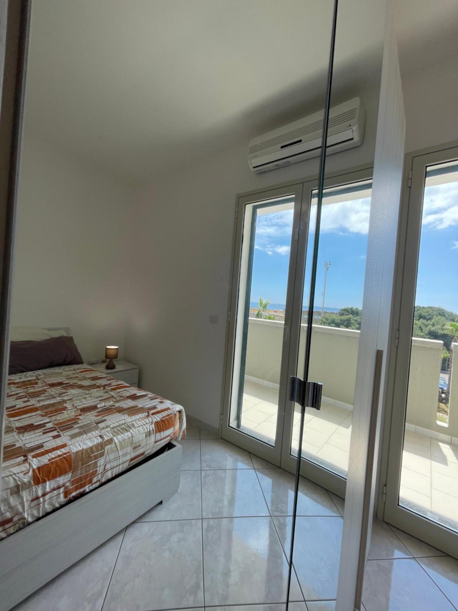 House Nereide, Lovely Apartment Sea View 갈리폴리 외부 사진